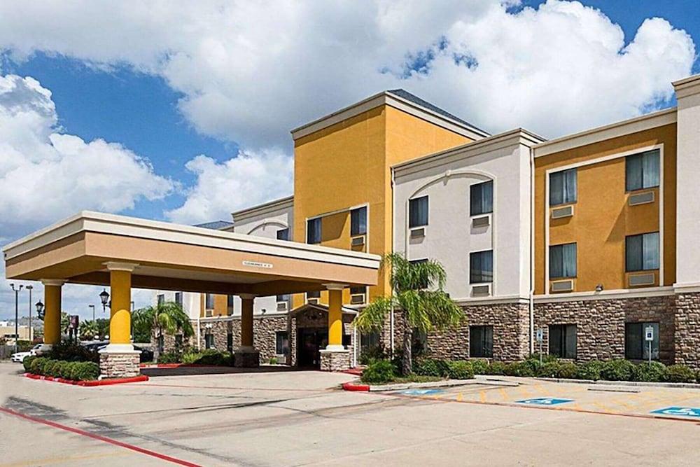 Days Inn & Suites By Wyndham Houston / West Energy Corridor Exterior foto